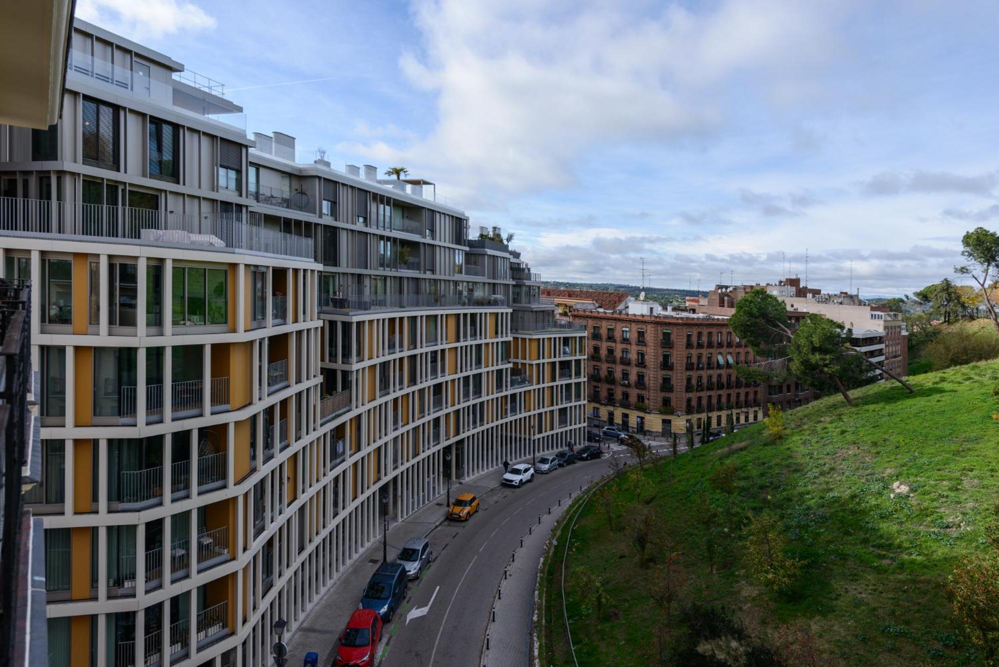 Amplio Piso En Madrid Centro Con Vistas Al Templo De Debod Apartment Exterior photo